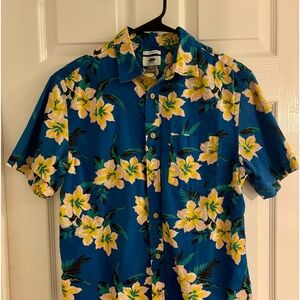 Old Navy, size medium, blue Hawaiian print shirt